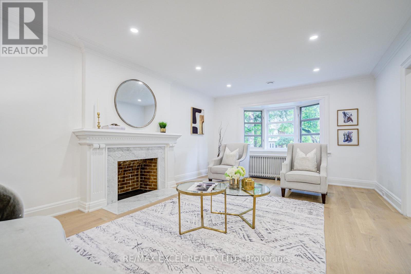 3 Silverwood Avenue, Toronto, Ontario  M5P 1W3 - Photo 8 - C12586536