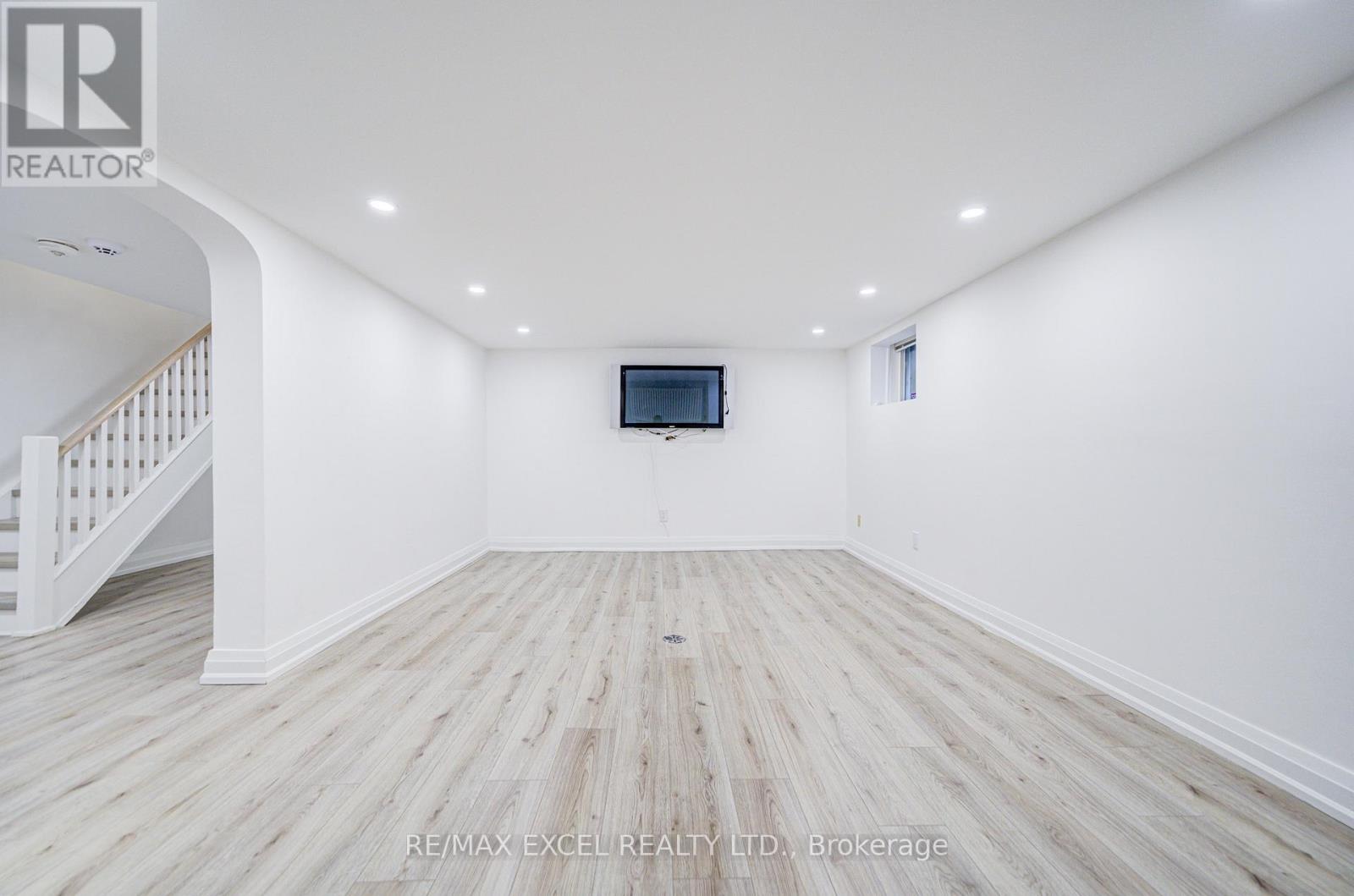 3 Silverwood Avenue, Toronto, Ontario  M5P 1W3 - Photo 40 - C12586536