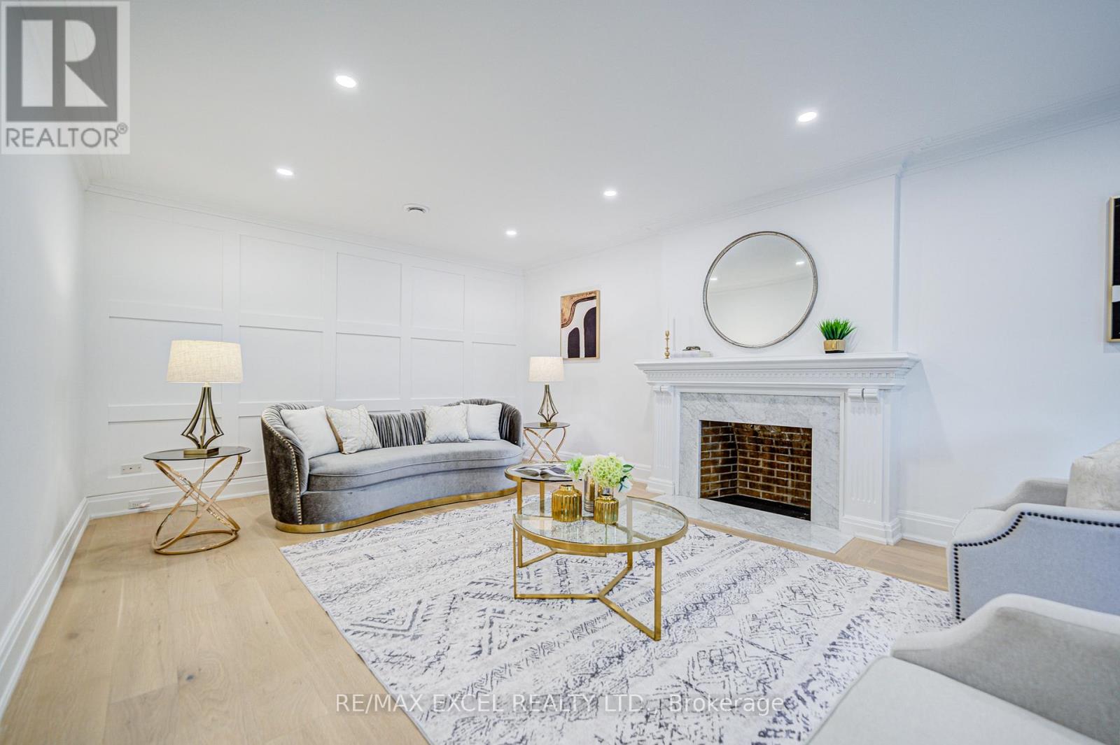 3 Silverwood Avenue, Toronto, Ontario  M5P 1W3 - Photo 6 - C12586536