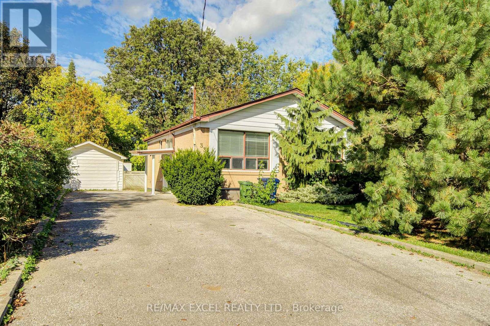 334 Moore Park Avenue, Toronto, Ontario  M2R 2R6 - Photo 2 - C12606110
