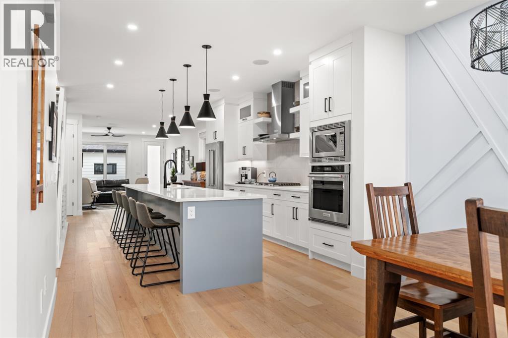 2407 33 Street SW, Calgary, Alberta  T3E 2T3 - Photo 4 - A2284456