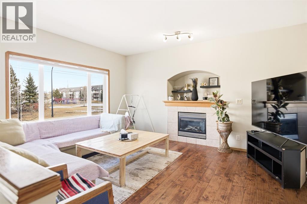 203 Duston Street, Red Deer, Alberta  T4R 2W1 - Photo 4 - A2295478