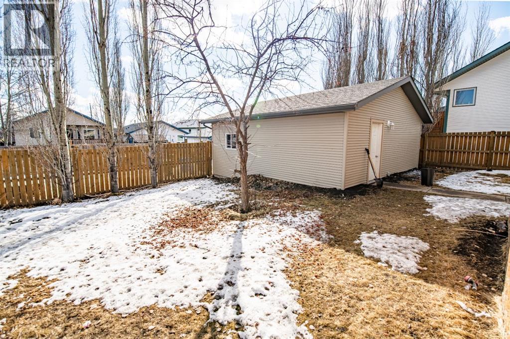 203 Duston Street, Red Deer, Alberta  T4R 2W1 - Photo 33 - A2295478