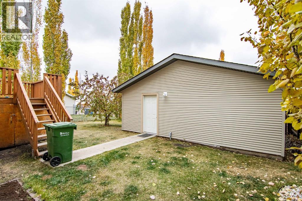 203 Duston Street, Red Deer, Alberta  T4R 2W1 - Photo 32 - A2295478