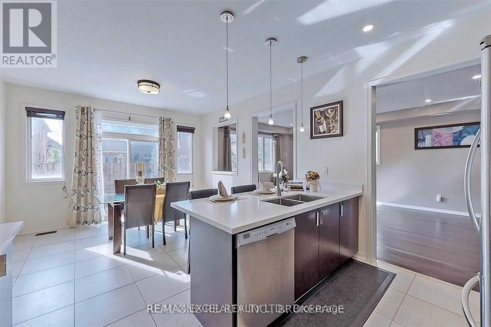 Main - 145 Cabin Trail Crescent, Whitchurch-Stouffville, Ontario  L4A 0S7 - Photo 11 - N12859504