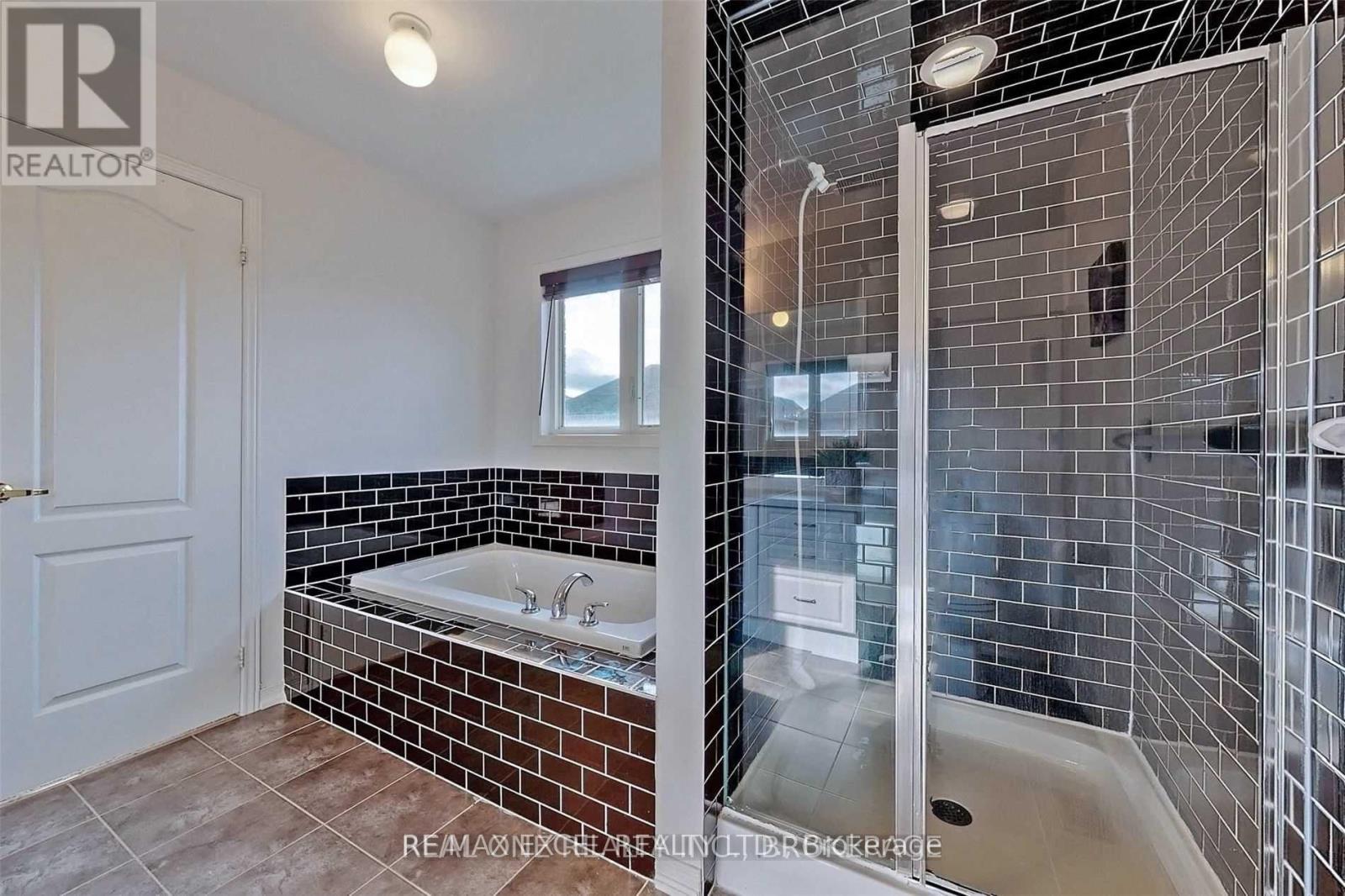 Main - 145 Cabin Trail Crescent, Whitchurch-Stouffville, Ontario  L4A 0S7 - Photo 31 - N12859504