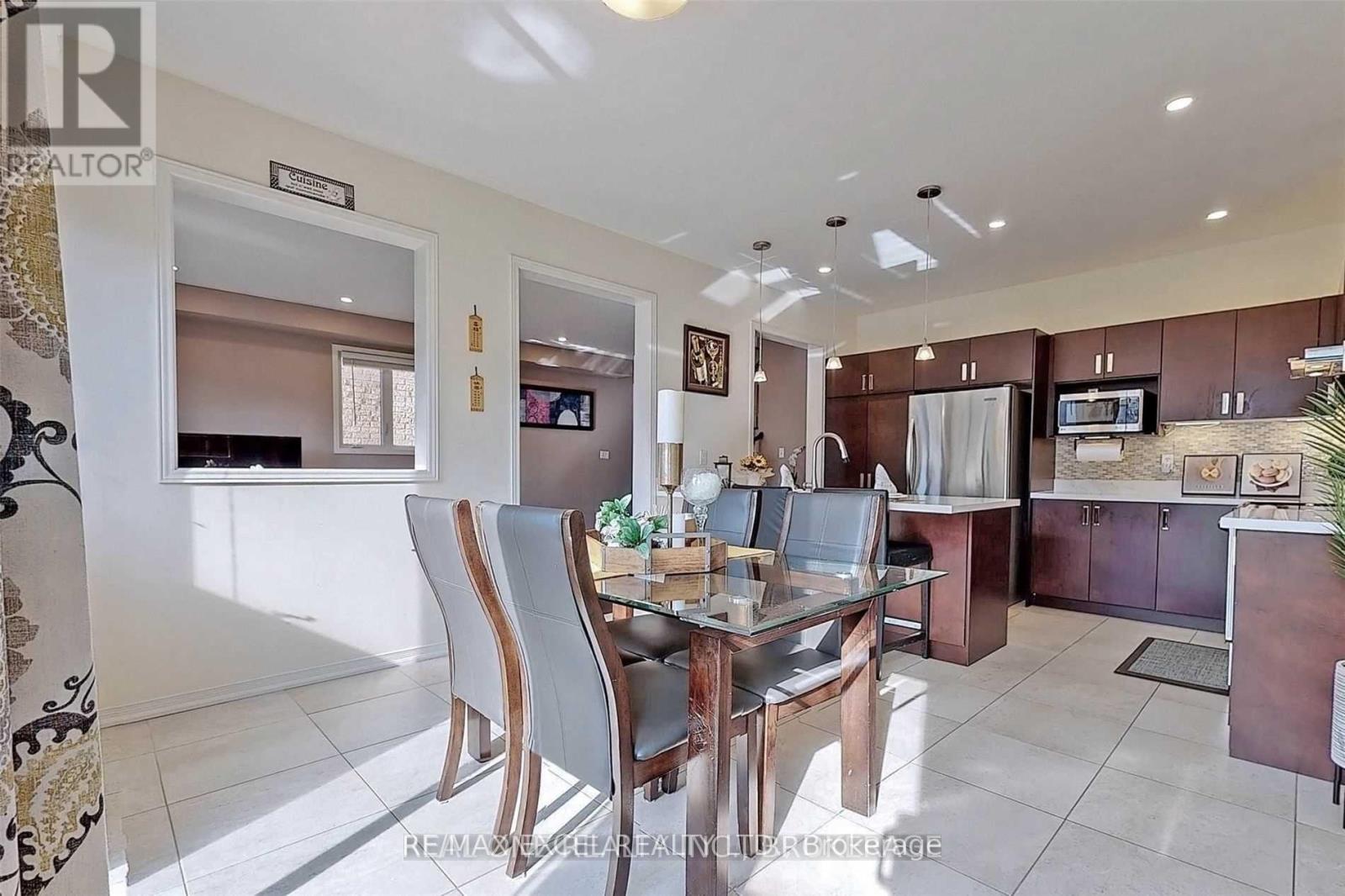 Main - 145 Cabin Trail Crescent, Whitchurch-Stouffville, Ontario  L4A 0S7 - Photo 17 - N12859504