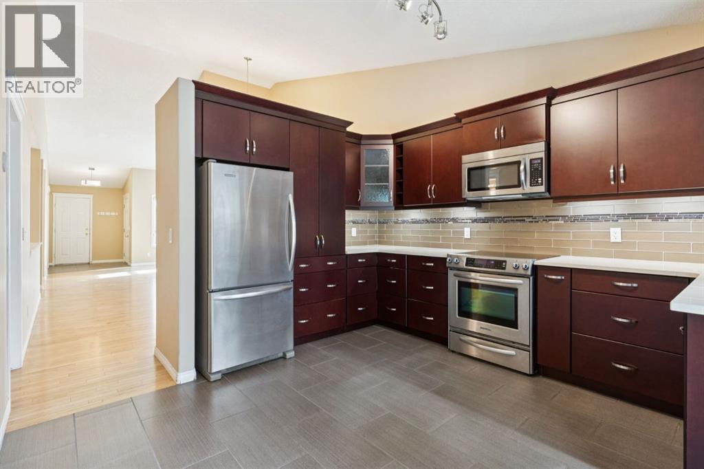 363 Prominence Heights Sw, Calgary, Alberta  T3H 2Z6 - Photo 10 - A2294438