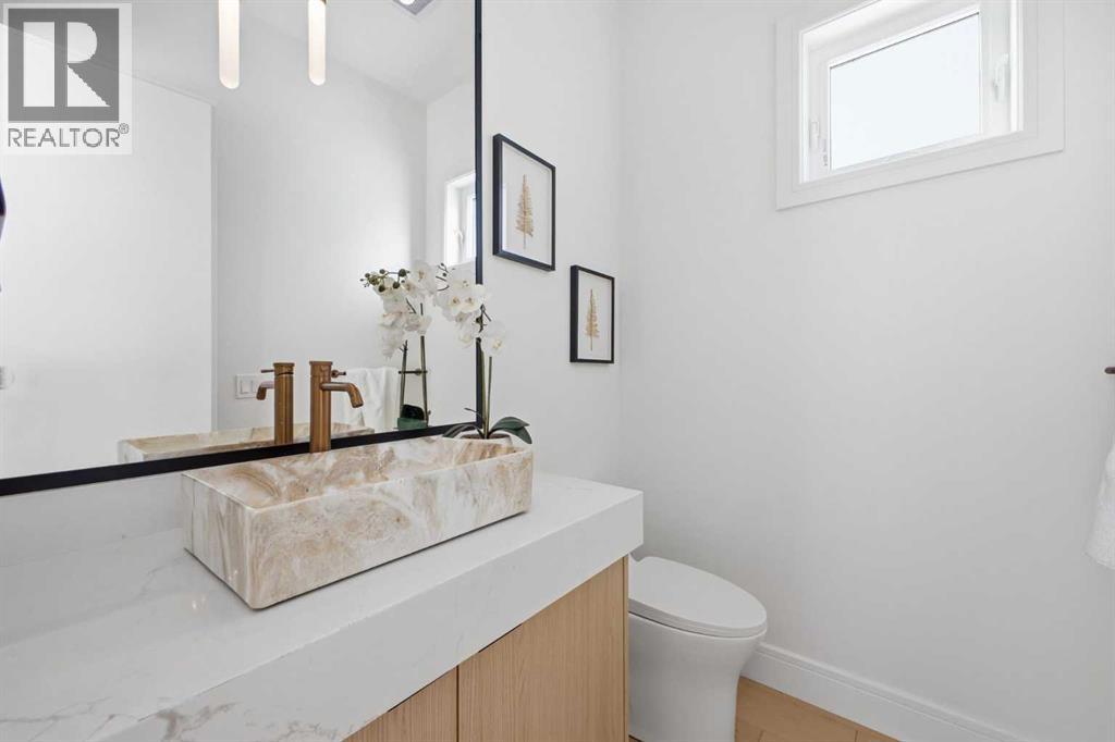 2105 7 Street Ne, Calgary, Alberta  T2E 4C7 - Photo 12 - A2296372