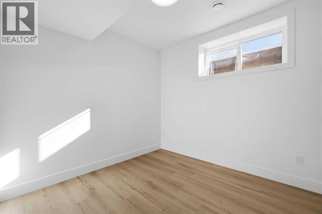 2105 7 Street Ne, Calgary, Alberta  T2E 4C7 - Photo 33 - A2296372