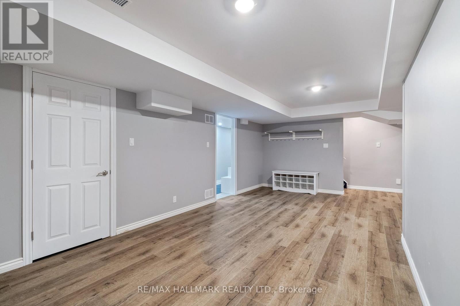 12 Hadfield Circle, Brampton, Ontario  L6R 0N6 - Photo 11 - W12871578