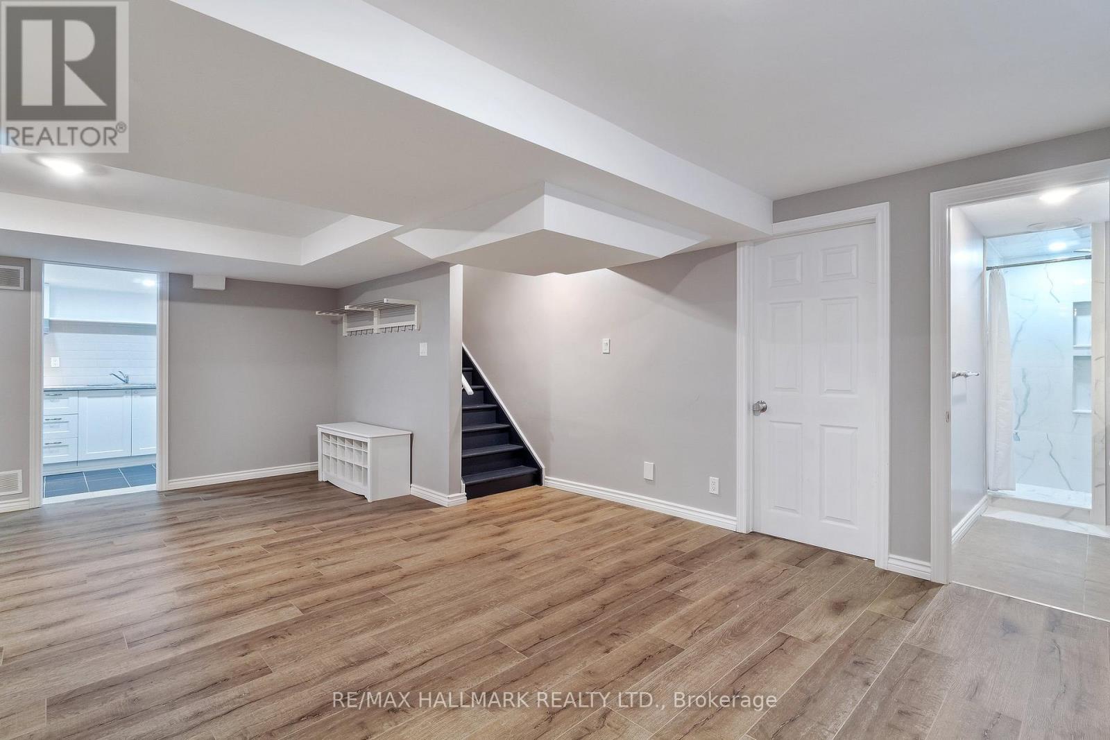 12 Hadfield Circle, Brampton, Ontario  L6R 0N6 - Photo 7 - W12871578