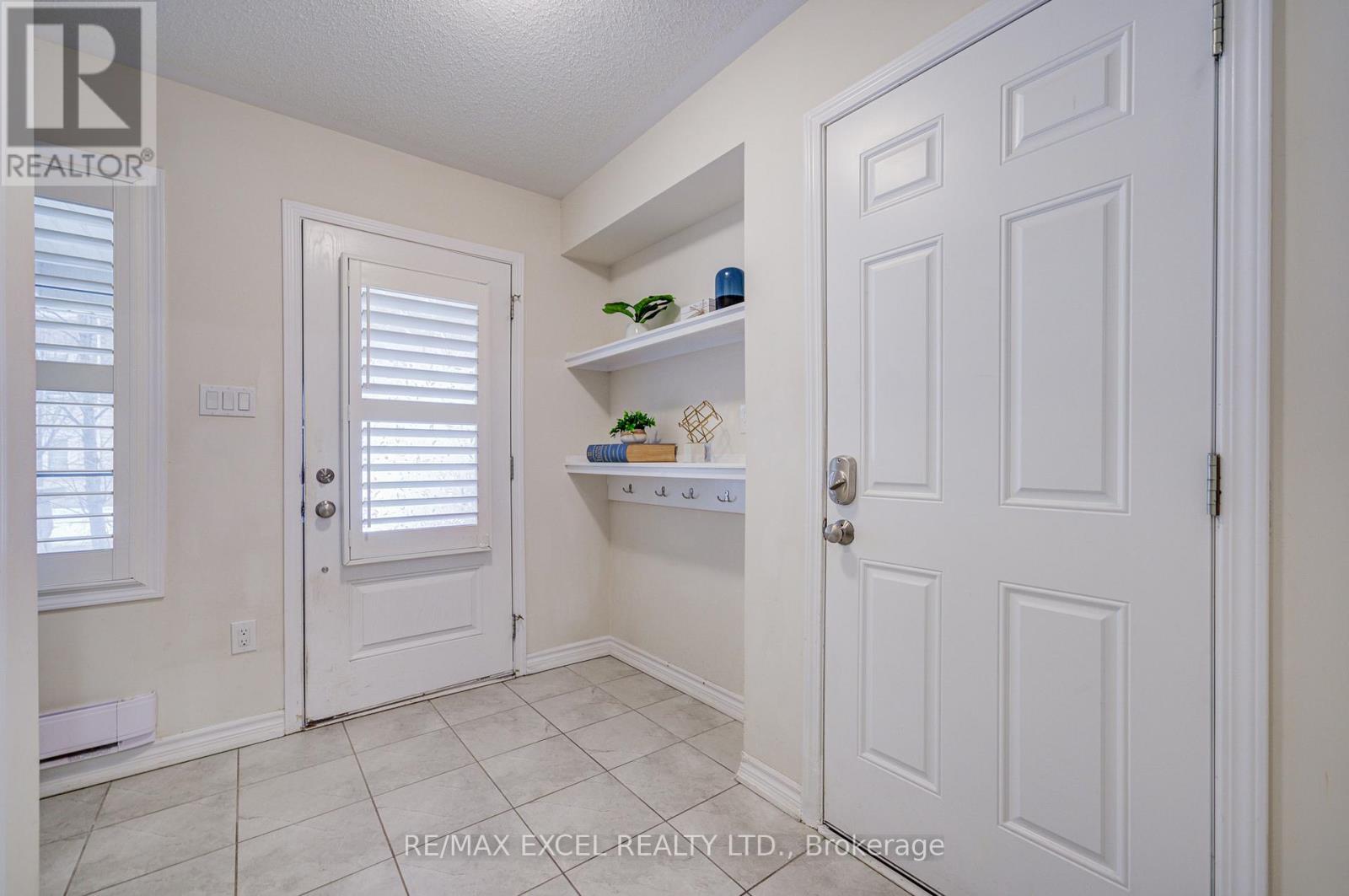 3081 Harebell Gate, Oakville, Ontario  L6M 0Y9 - Photo 6 - W12853854