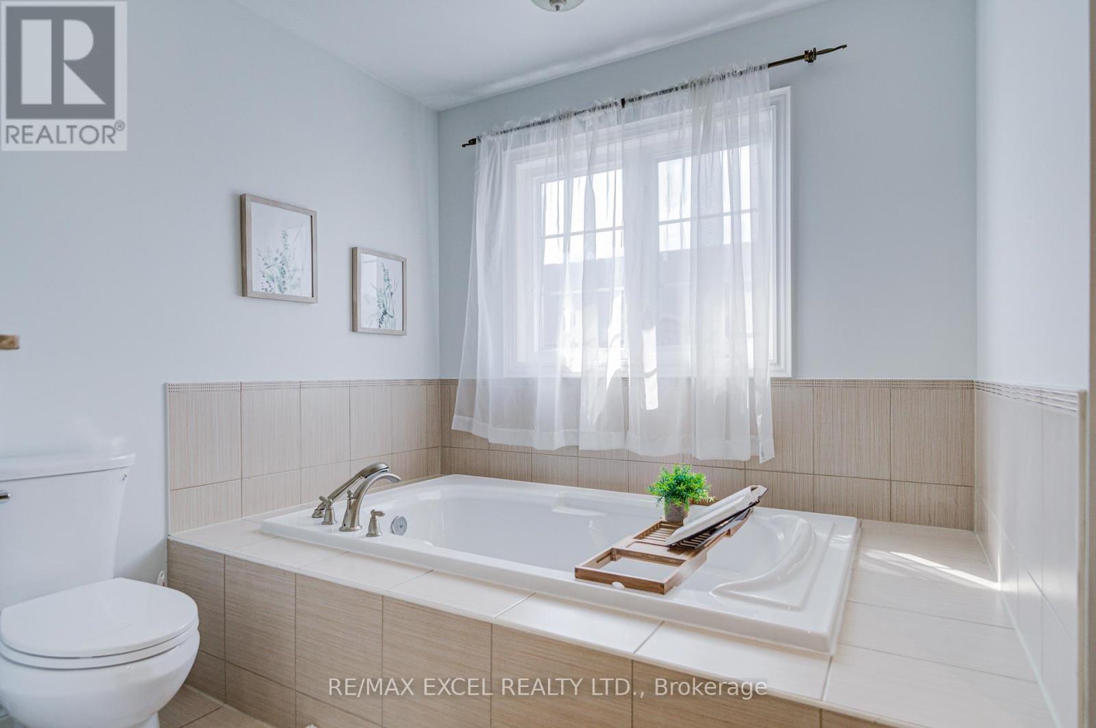 144 Chapman Court, Aurora, Ontario  L4G 0E2 - Photo 33 - N12785946