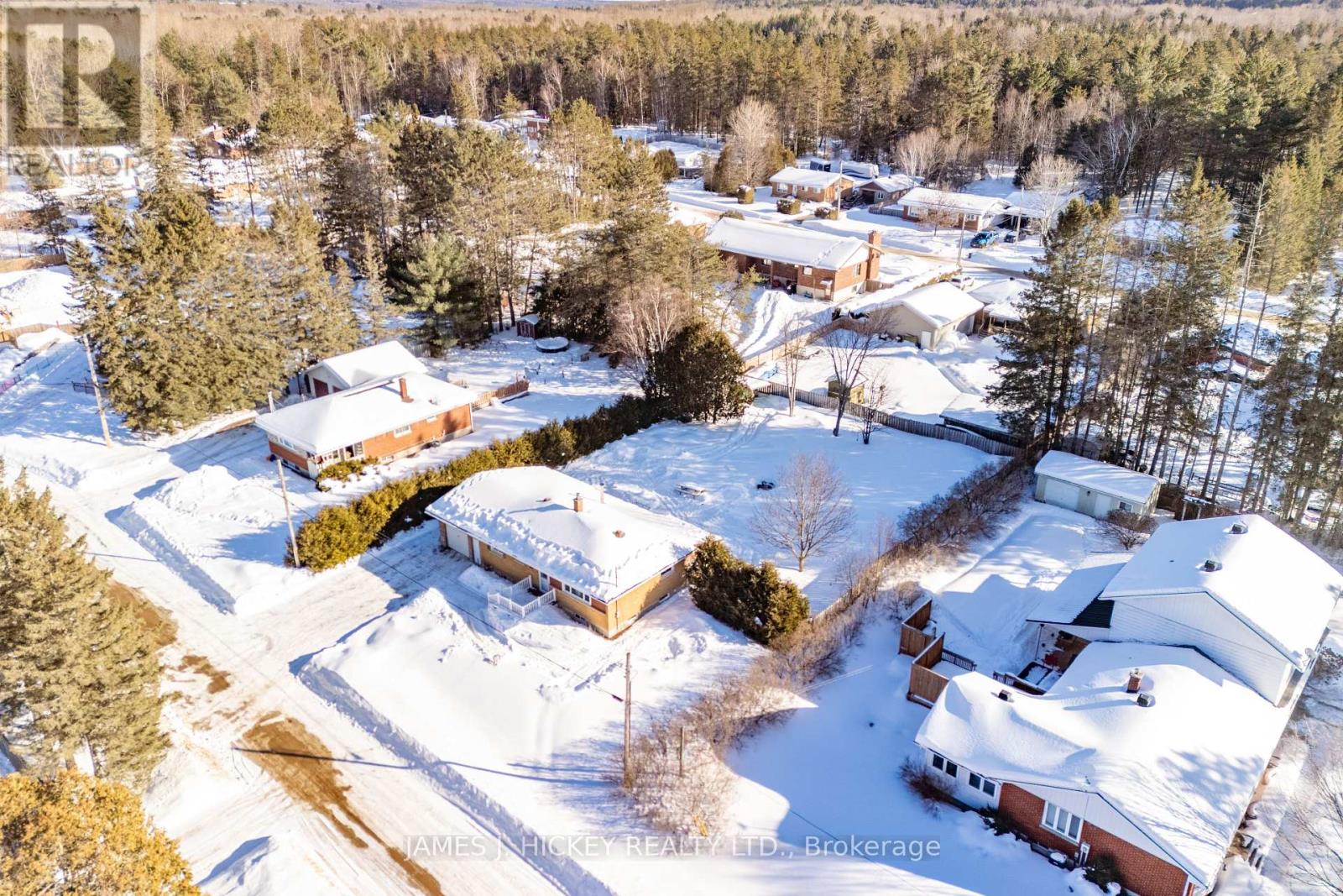 115 Lorne Place, Laurentian Hills, Ontario  K0J 1P0 - Photo 30 - X12823122