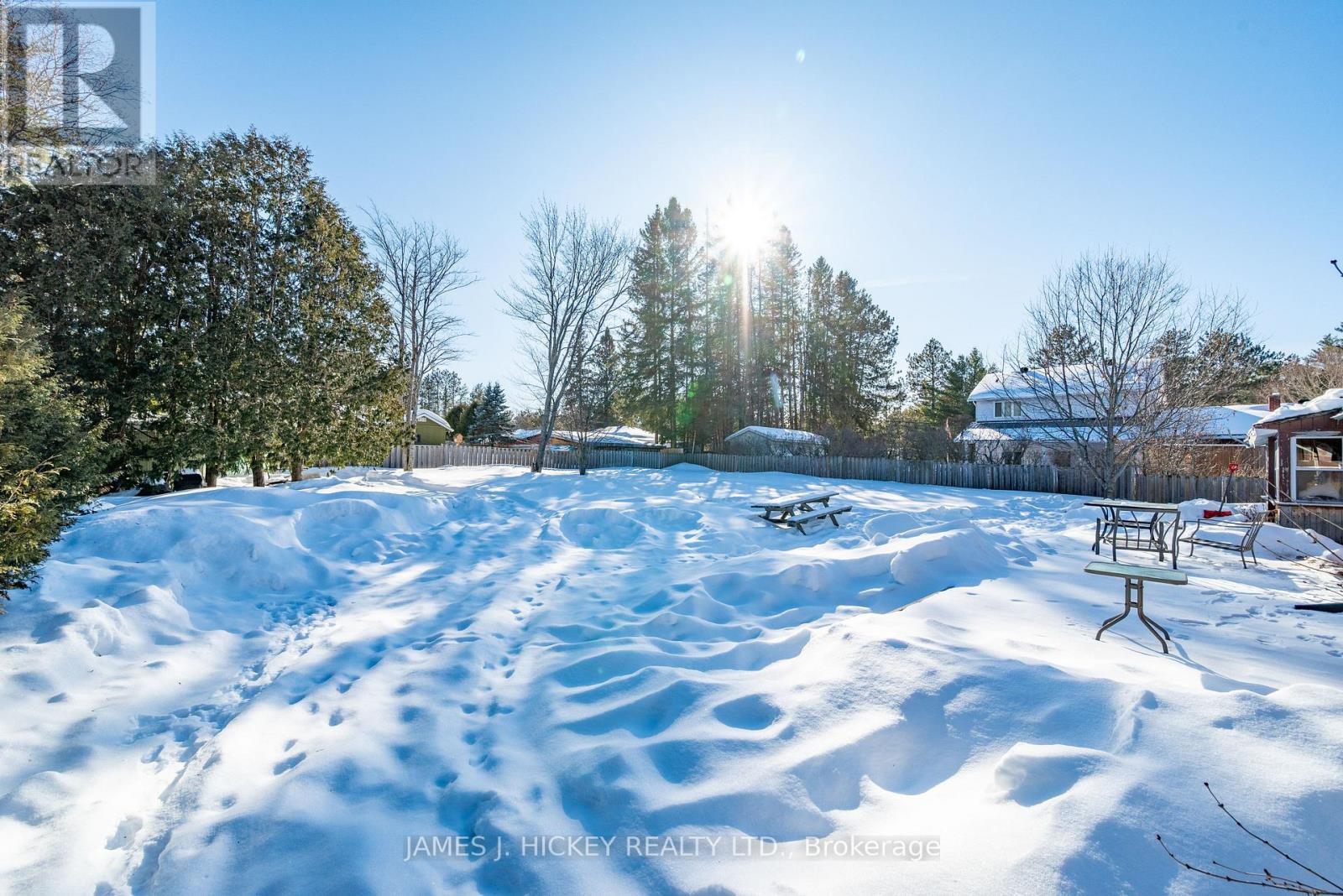 115 Lorne Place, Laurentian Hills, Ontario  K0J 1P0 - Photo 36 - X12823122