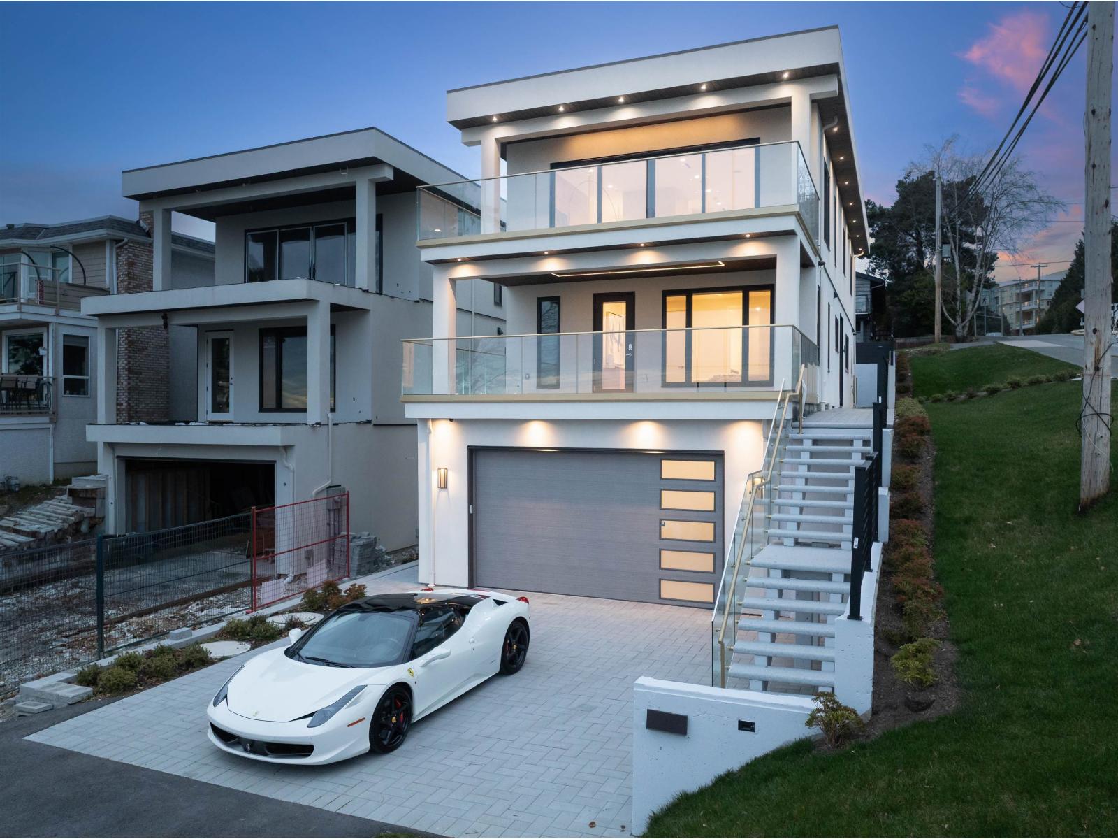 14799 OXENHAM AVENUE, White Rock, British Columbia