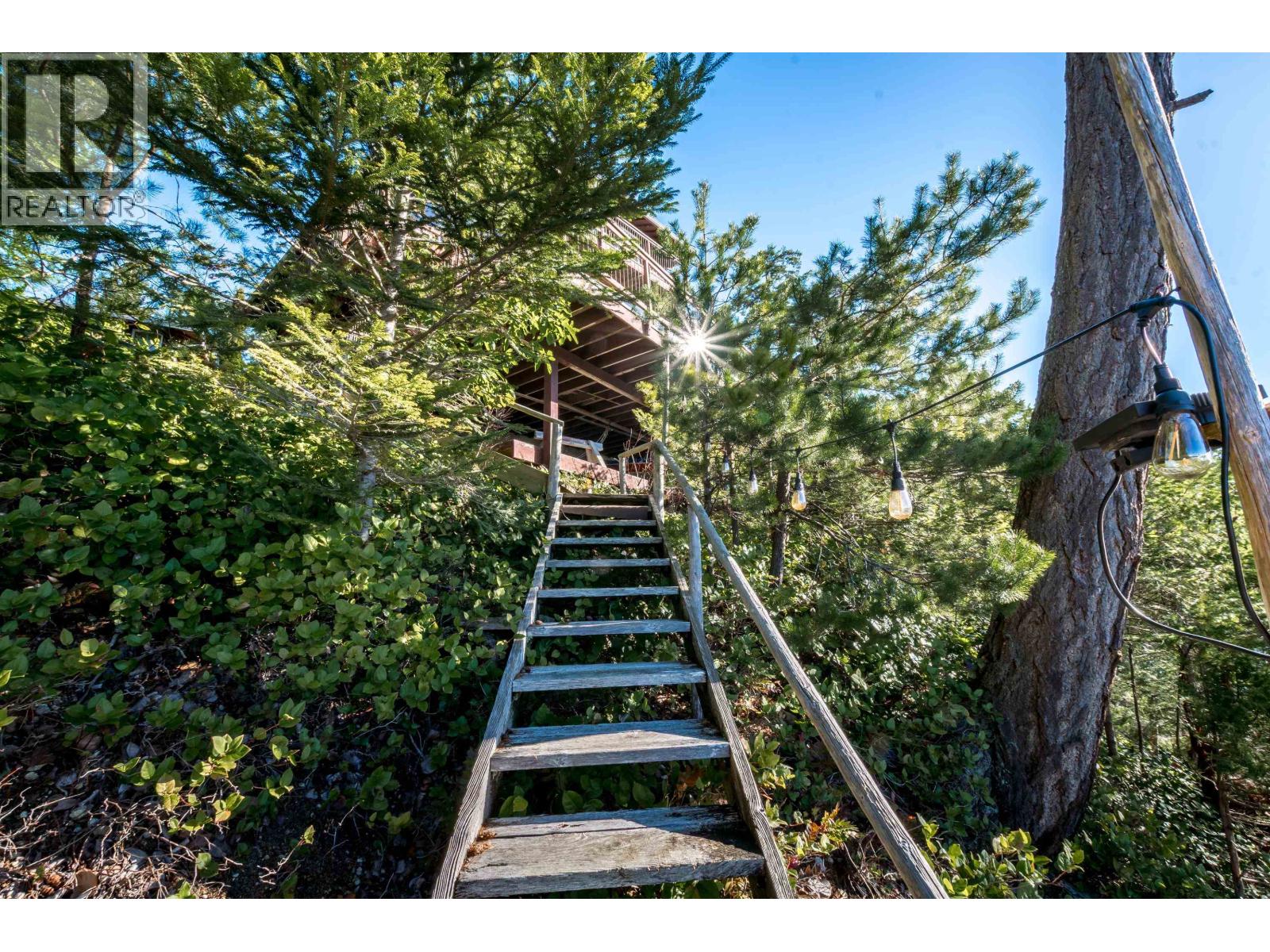 4981 Panorama Drive, Garden Bay, British Columbia  V0N 1S0 - Photo 8 - R3103930