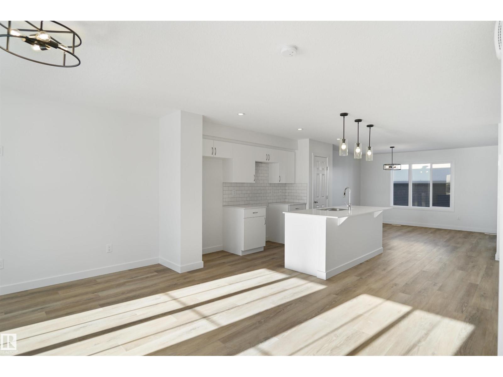 168 Savoy Cr, Sherwood Park, Alberta  T8H 2Y3 - Photo 2 - E4474241