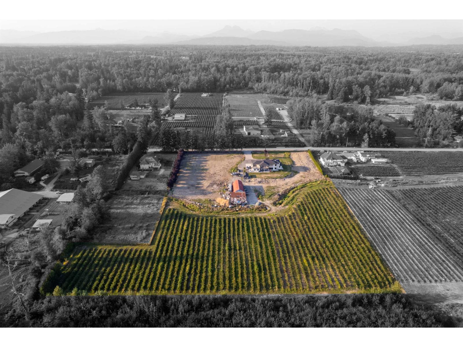 26070 36 Avenue, Langley, British Columbia  V4W 2A7 - Photo 4 - R3103936