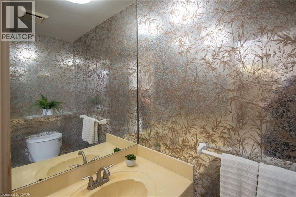 2054 Brant Street Unit# 6, Burlington, Ontario  L7P 3A6 - Photo 10 - 40805819