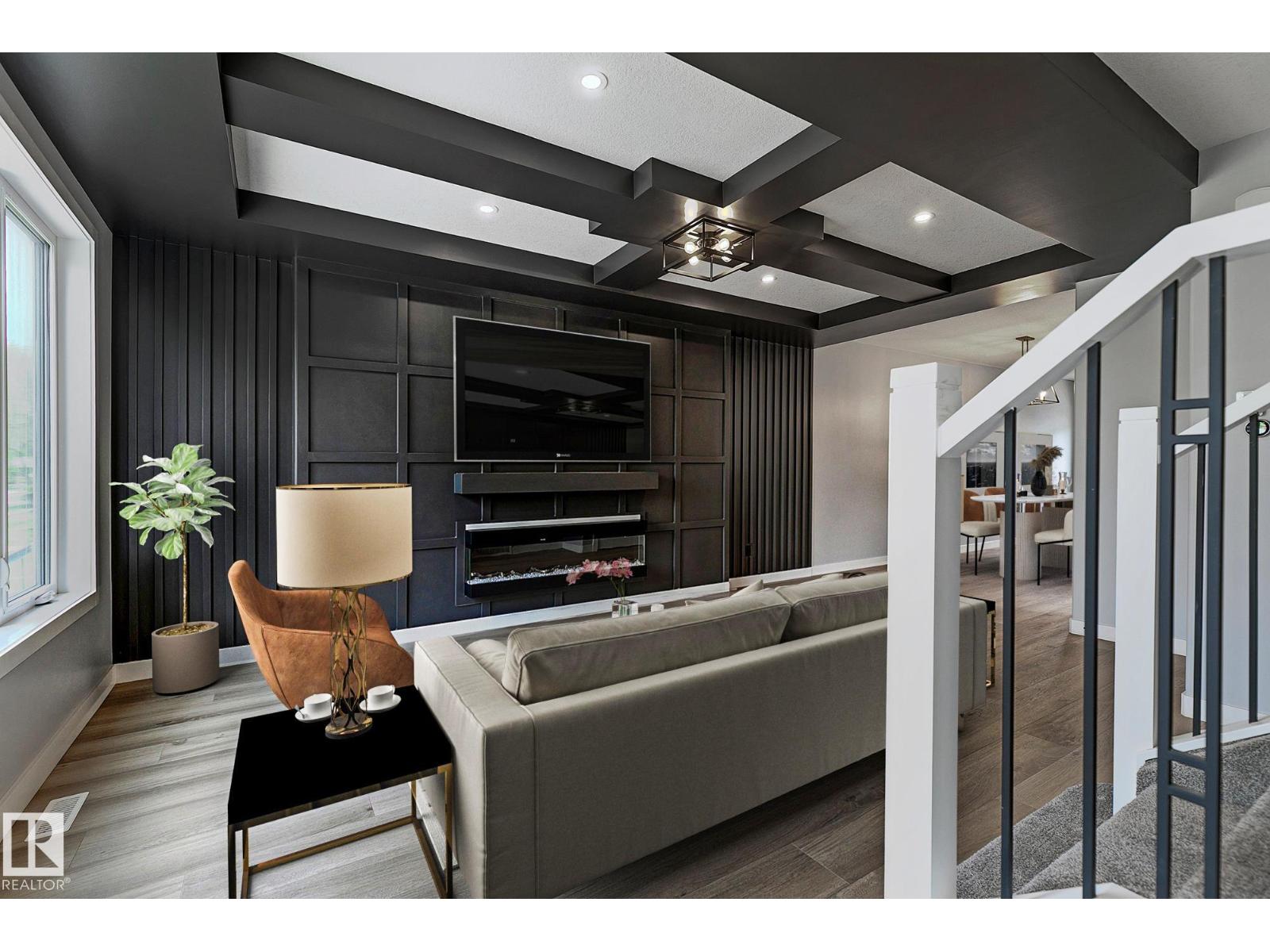 11633 St Albert Tr Nw, Edmonton, Alberta  T5M 3L6 - Photo 4 - E4469208