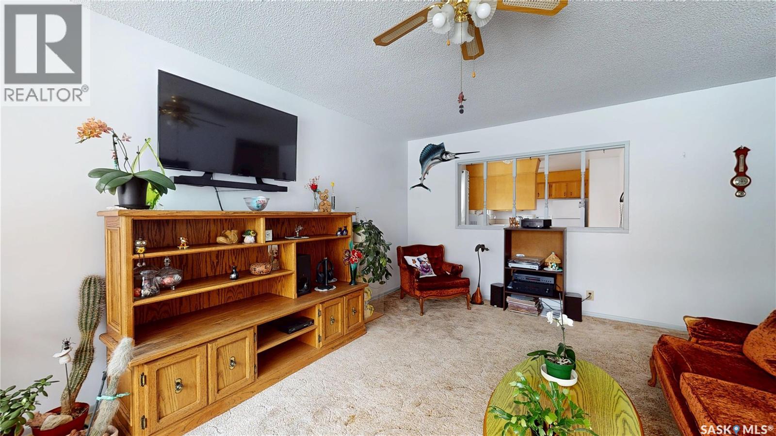 28 Matheson Crescent, Regina, Saskatchewan  S4R 5C4 - Photo 4 - SK031422