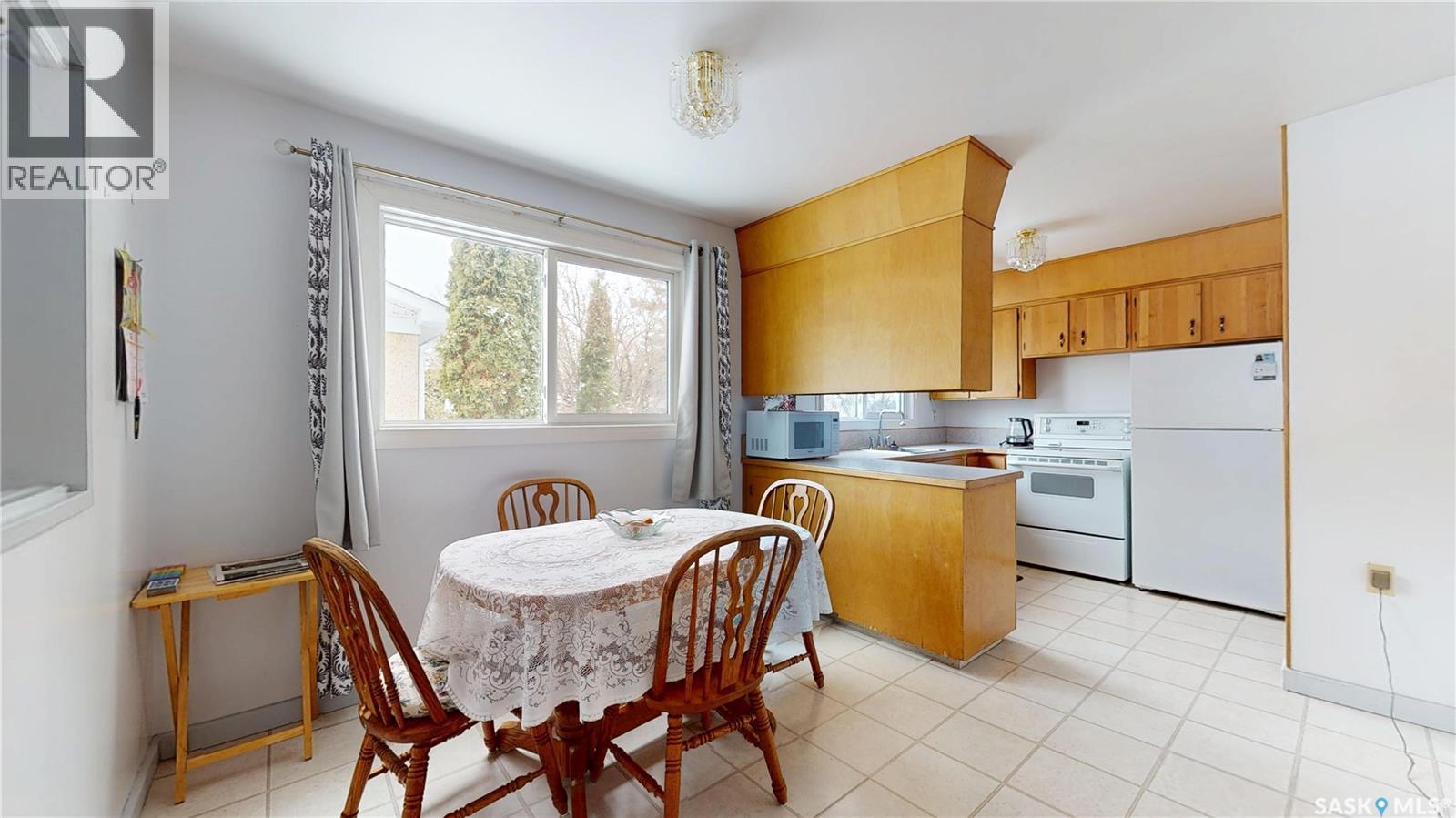 28 Matheson Crescent, Regina, Saskatchewan  S4R 5C4 - Photo 6 - SK031422