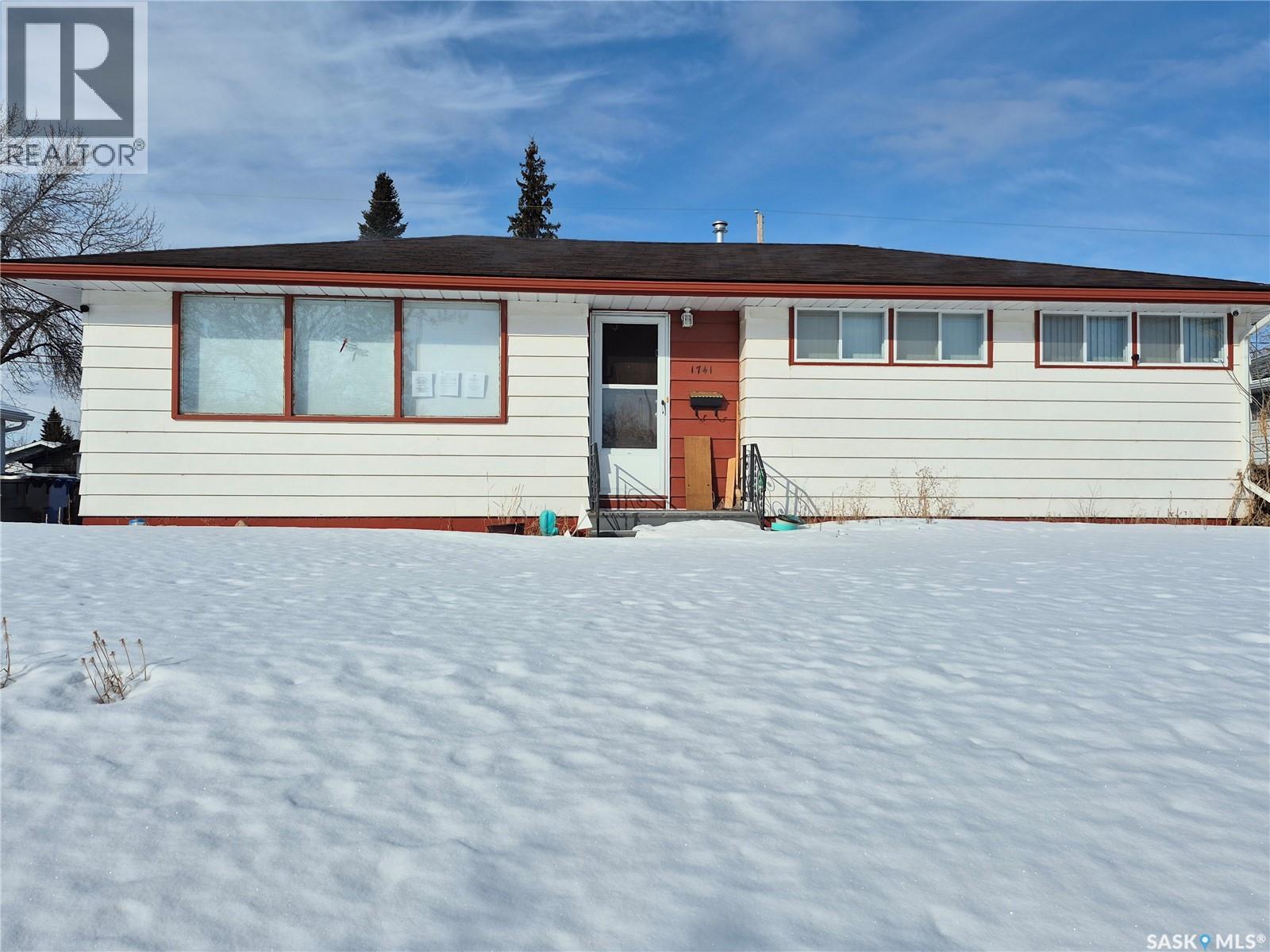 1741 92nd STREET, north battleford, Saskatchewan