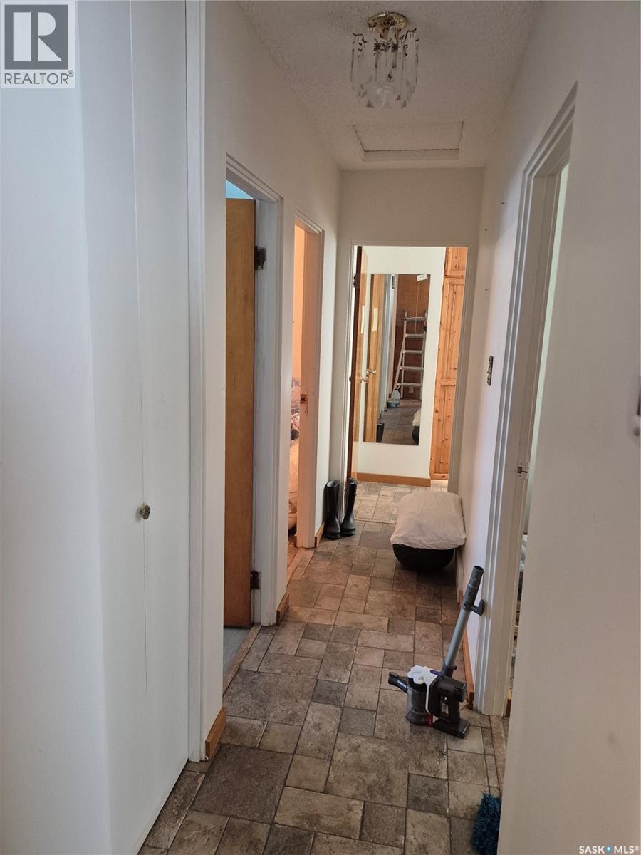 1741 92nd Street, North Battleford, Saskatchewan  S9A 0B5 - Photo 7 - SK031391