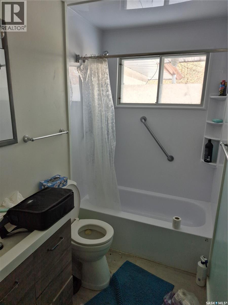 1741 92nd Street, North Battleford, Saskatchewan  S9A 0B5 - Photo 9 - SK031391