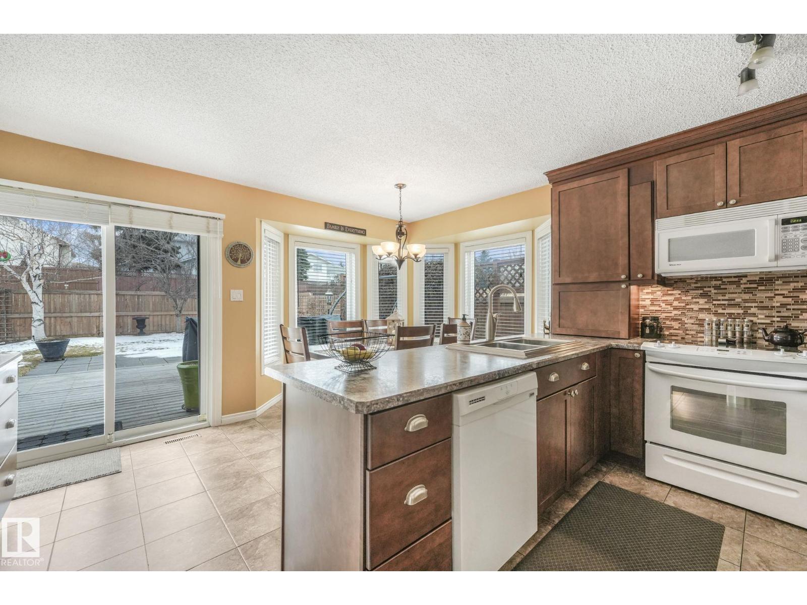 5 Deacon Dr, Sherwood Park, Alberta  T8H 1M8 - Photo 7 - E4479234