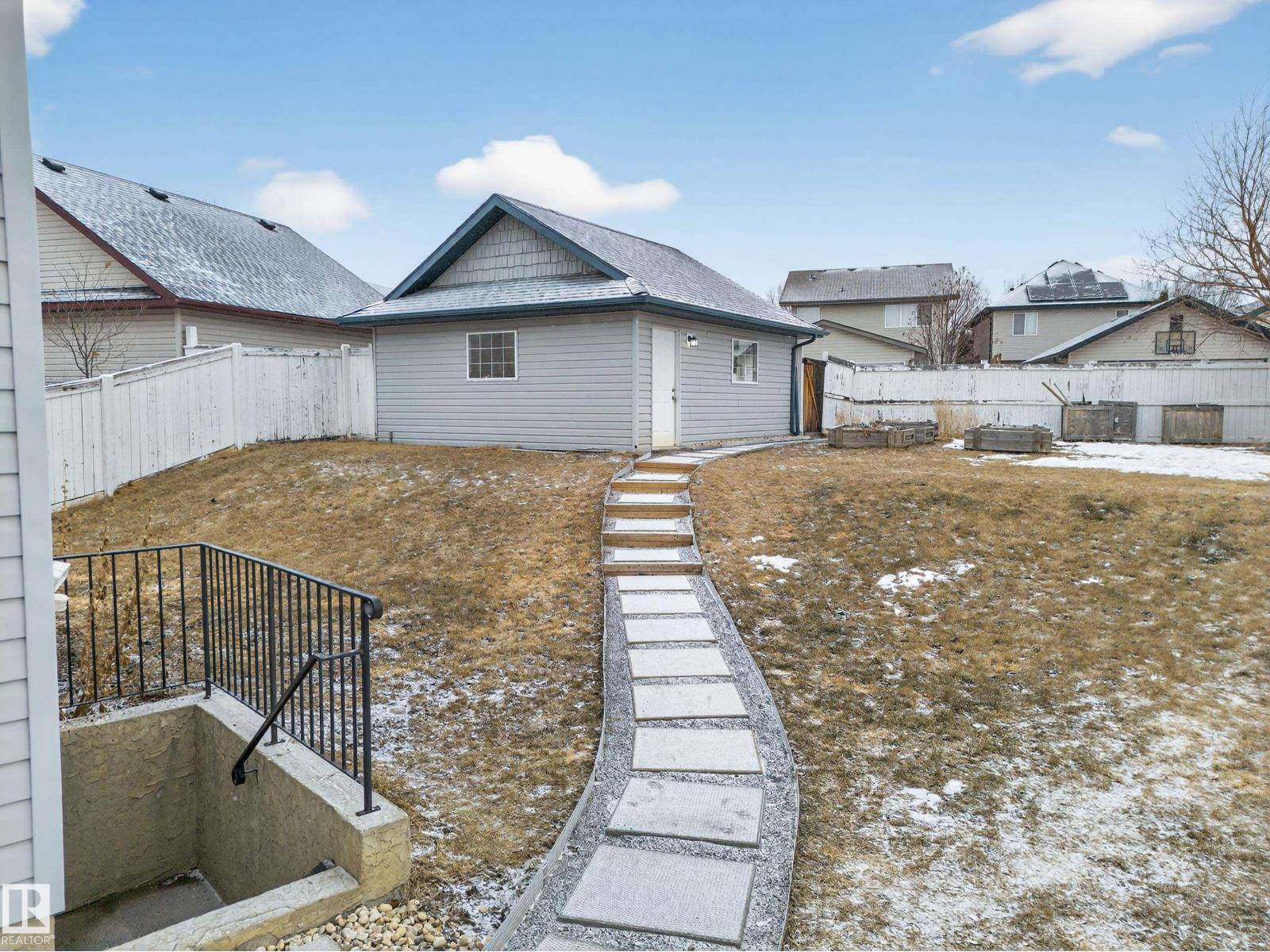 1665 Tompkins Pl Nw, Edmonton, Alberta  T6R 2Y6 - Photo 6 - E4479093