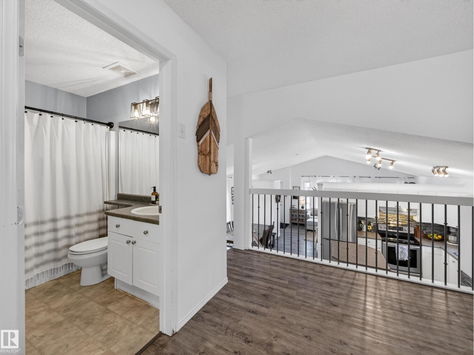 1665 Tompkins Pl Nw, Edmonton, Alberta  T6R 2Y6 - Photo 18 - E4479093