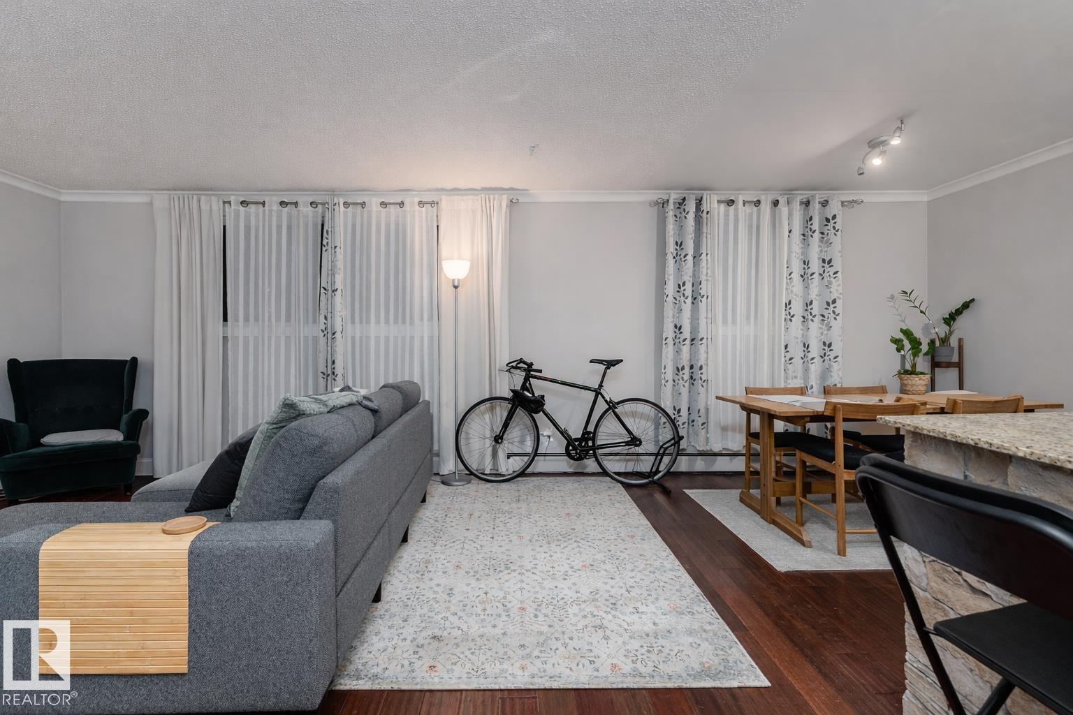 #7 10525 83 Av Nw, Edmonton, Alberta T6E 2E1 - Photo 8 - E4477047