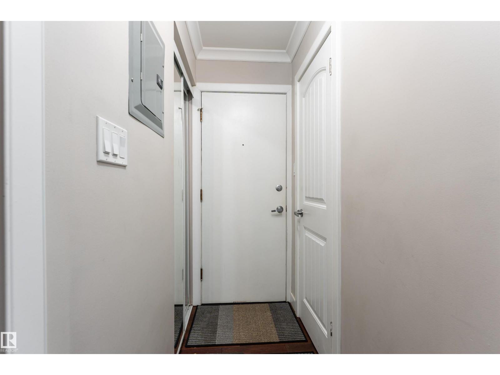 #7 10525 83 Av Nw, Edmonton, Alberta T6E 2E1 - Photo 5 - E4477047