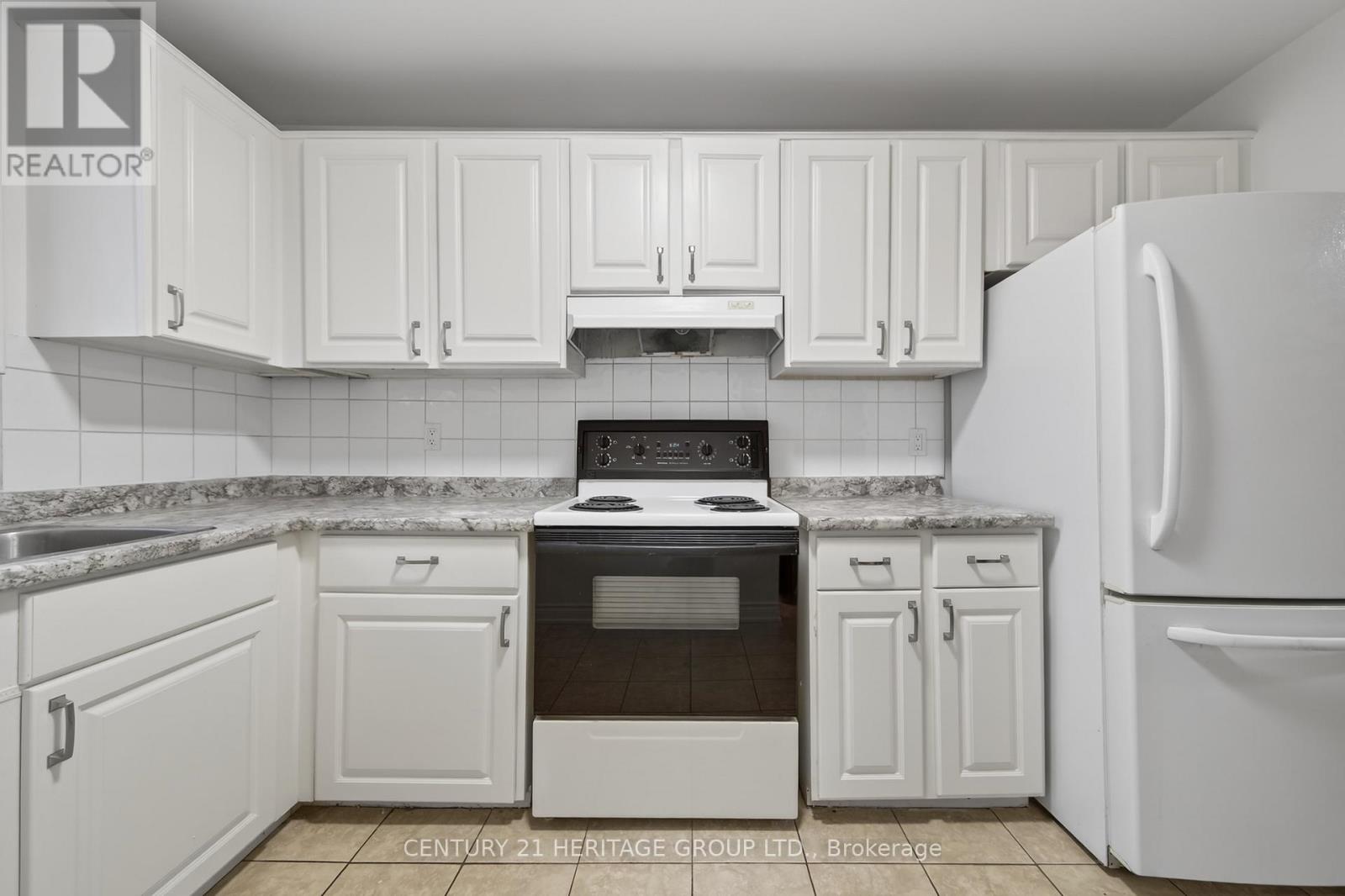 111 Ondrey Street, Bradford West Gwillimbury, Ontario L3Z 2X1 - Photo 6 - N12923036