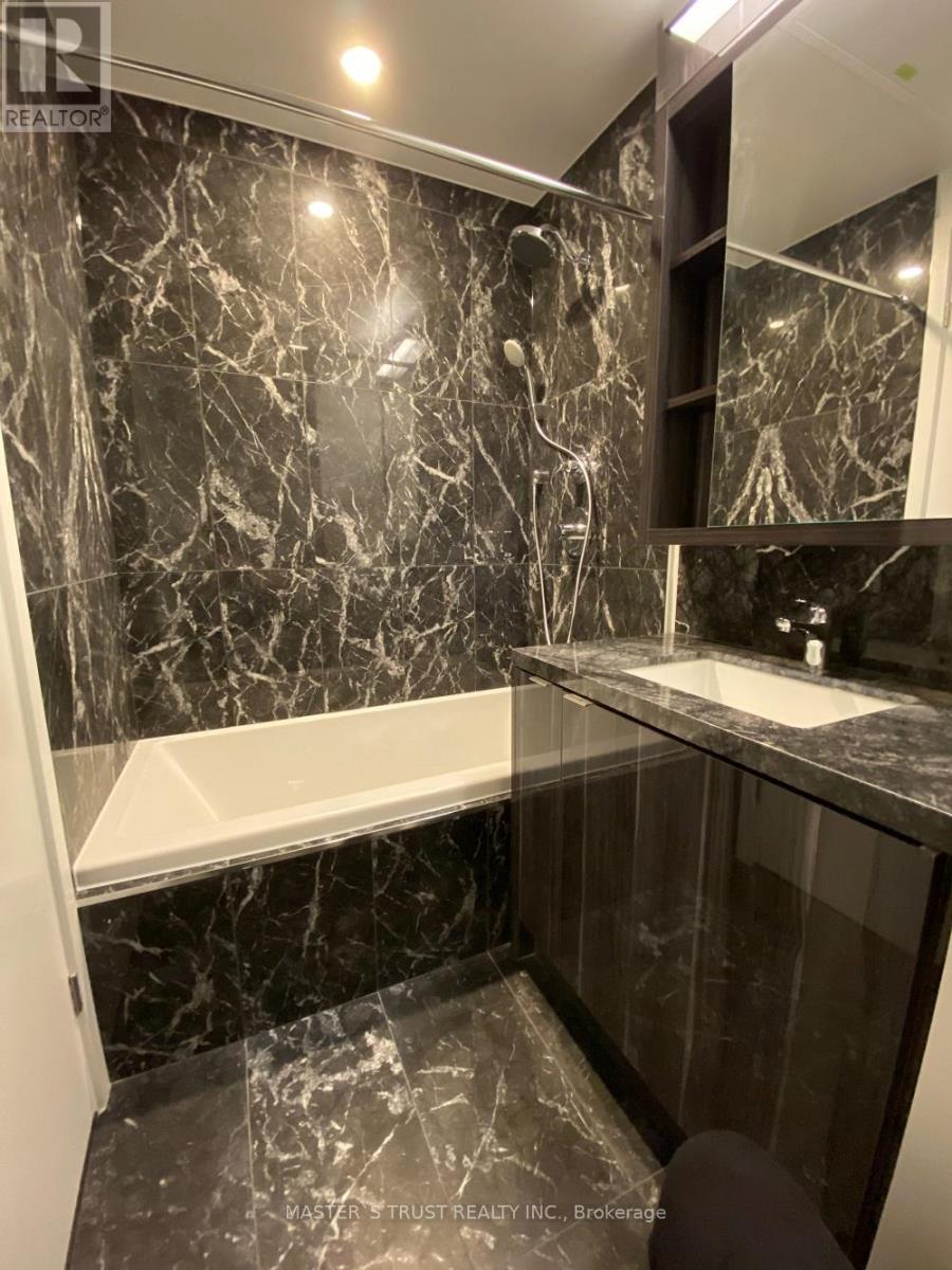 2509 - 125 Blue Jays Way, Toronto (Waterfront Communities), Ontario  M5V 0C4 - Photo 5 - C12755864