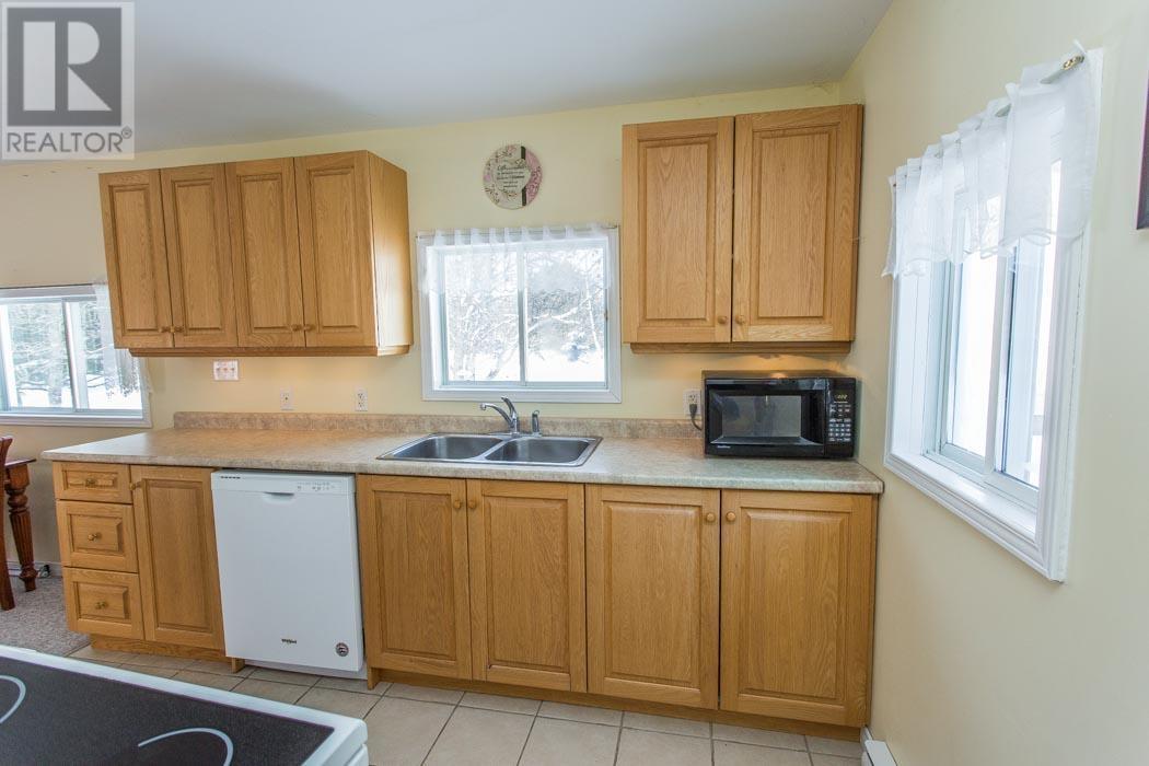 1252 Catherine St, Richards Landing, Ontario P0R 1J0 - Photo 2 - SM260172