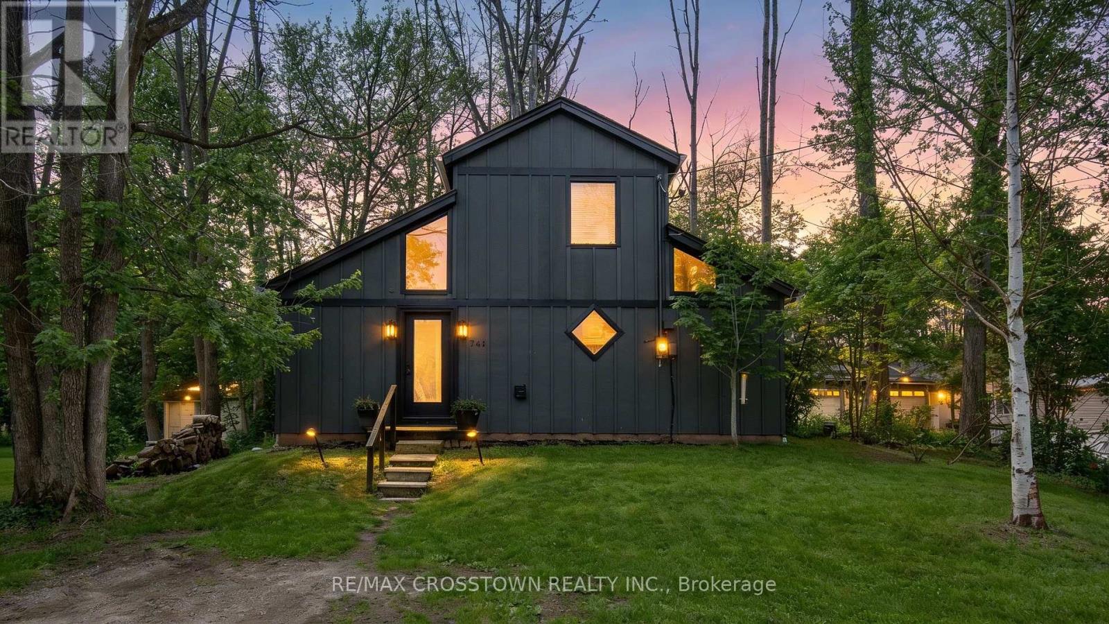 741 CEDARVALE DRIVE, Innisfil, Ontario