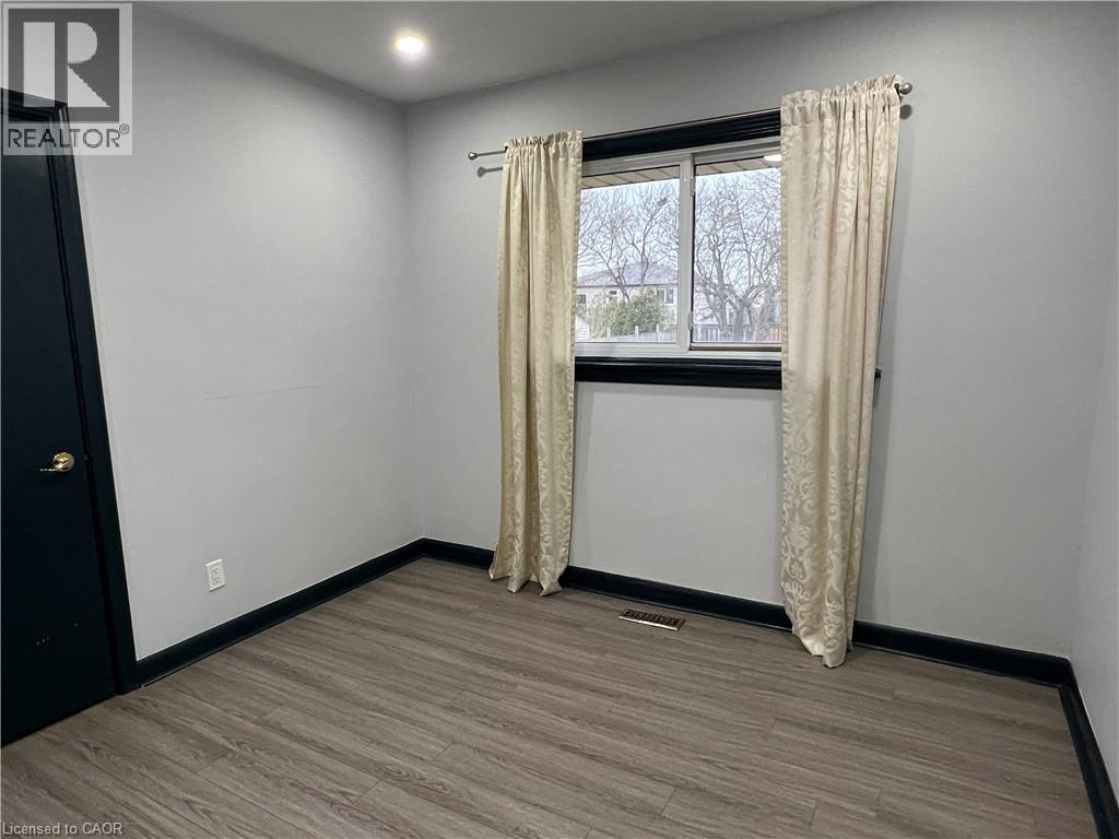 73 Chipman Avenue Unit# Upper, Hamilton, Ontario  L9A 2S9 - Photo 15 - 40815322