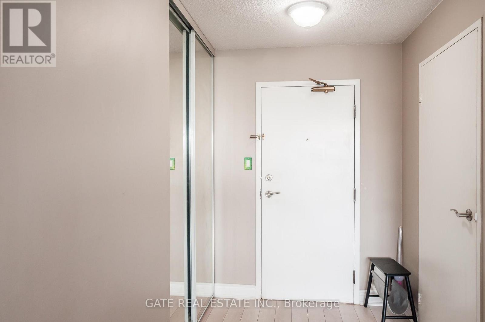 1604 - 5 Rowntree Road, Toronto, Ontario  M9V 5G9 - Photo 6 - W12884632