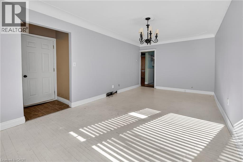 193 N Tragina Avenue, Hamilton, Ontario  L8H 5C7 - Photo 4 - 40814215