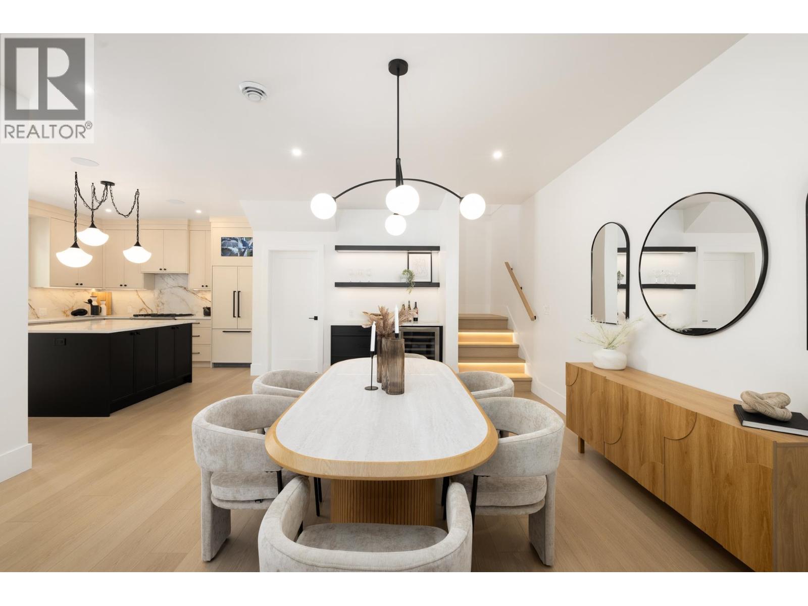 102 646 GIRARD AVENUE, Coquitlam, British Columbia