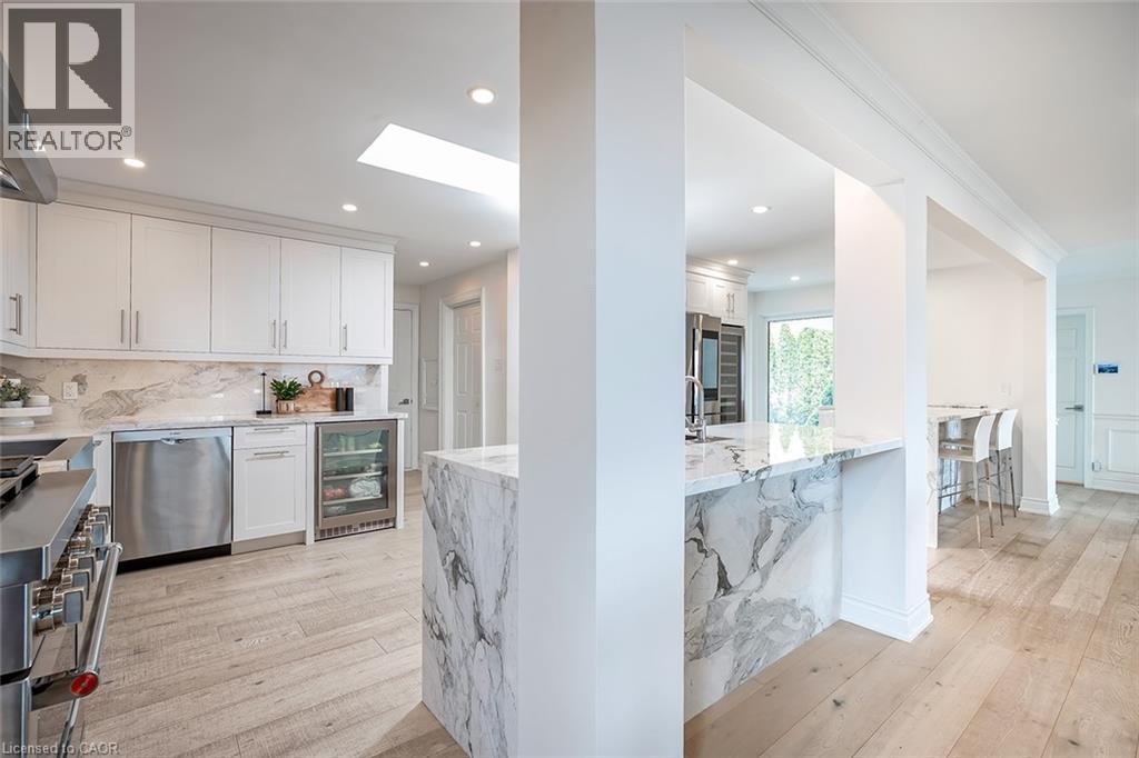 624 North Shore Boulevard E, Burlington, Ontario  L7T 1X2 - Photo 5 - 40814223