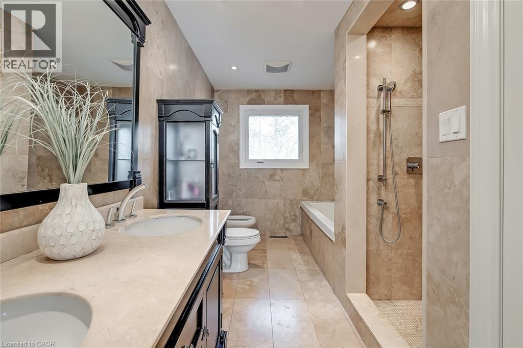 624 North Shore Boulevard E, Burlington, Ontario  L7T 1X2 - Photo 25 - 40814223