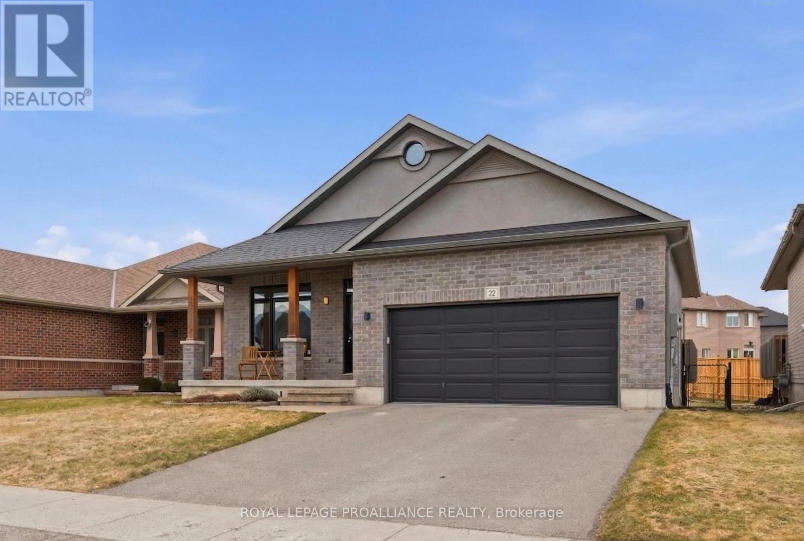 22 KEMPTON AVENUE, Belleville, Ontario