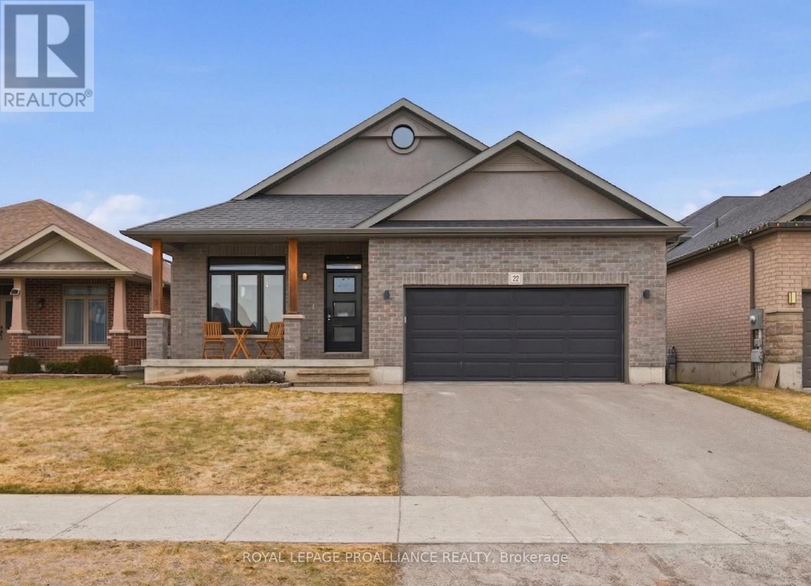 22 Kempton Avenue, Belleville, Ontario  K8N 0E9 - Photo 2 - X12928998