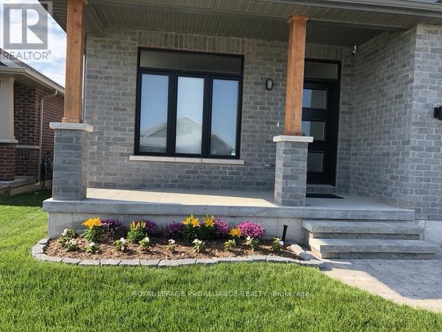 22 Kempton Avenue, Belleville, Ontario  K8N 0E9 - Photo 4 - X12928998