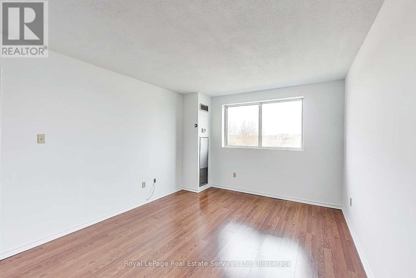 611 - 5 Weldrick Road W, Richmond Hill, Ontario  L4C 8S9 - Photo 14 - N12925372